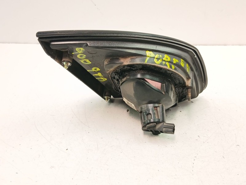 Recambio de piloto porton derecho para nissan primera (p11) 2.0 td referencia OEM IAM 265509F610  