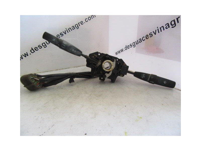 Recambio de mando luces y limpias : hyundai lantra : 1.5 g -4dj (85,27cv) 4p [1994] para hyundai lantra 1.5 g -4dj referencia OE