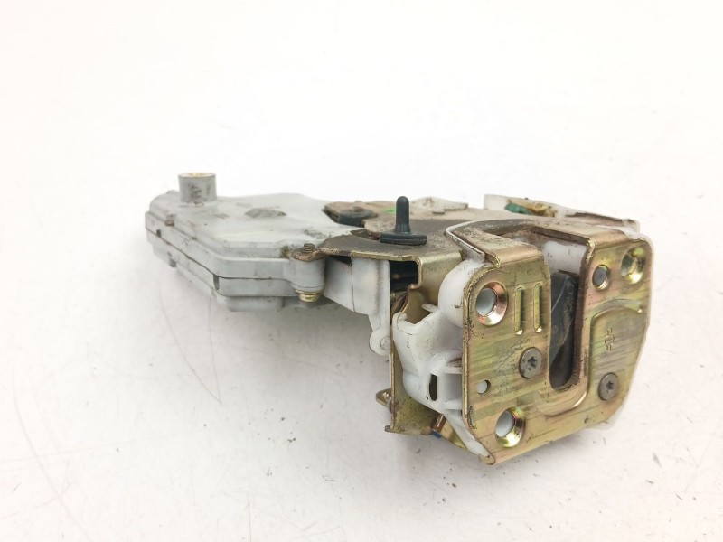 Recambio de cerradura puerta trasera derecha para nissan primera (p11) 2.0 td referencia OEM IAM 825029F510  