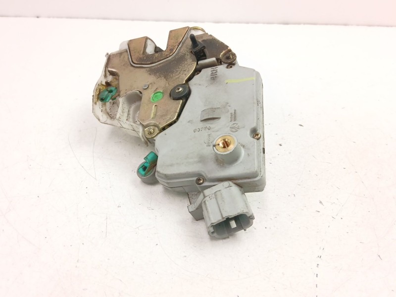Recambio de cerradura puerta trasera derecha para nissan primera (p11) 2.0 td referencia OEM IAM 825029F510  