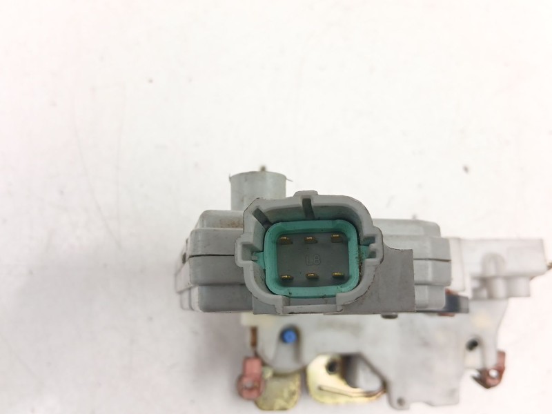 Recambio de cerradura puerta delantera izquierda para nissan primera (p11) 2.0 td referencia OEM IAM 805032F010  