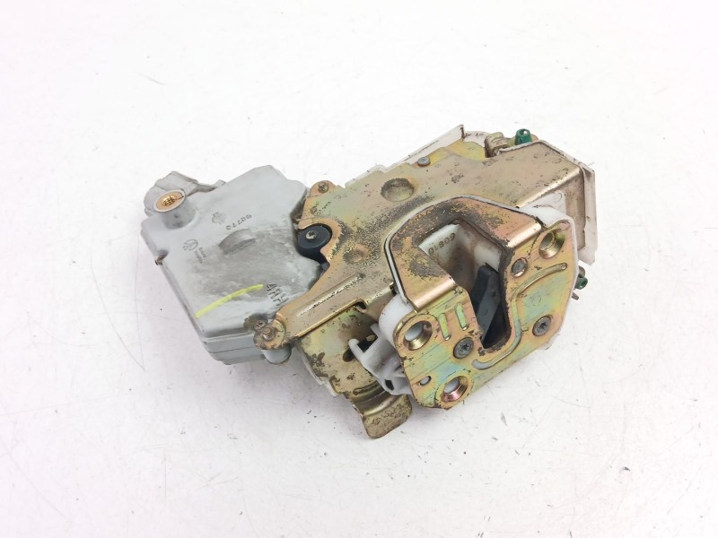 Recambio de cerradura puerta delantera derecha para nissan primera (p11) 2.0 td referencia OEM IAM 805022F915  