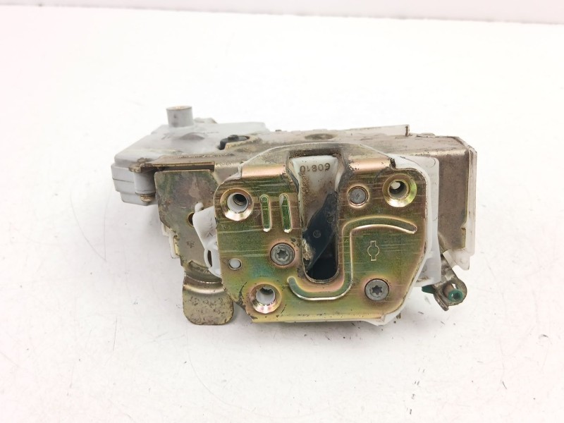 Recambio de cerradura puerta delantera derecha para nissan primera (p11) 2.0 td referencia OEM IAM 805022F915  