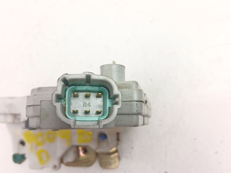 Recambio de cerradura puerta delantera derecha para nissan primera (p11) 2.0 td referencia OEM IAM 805022F915  