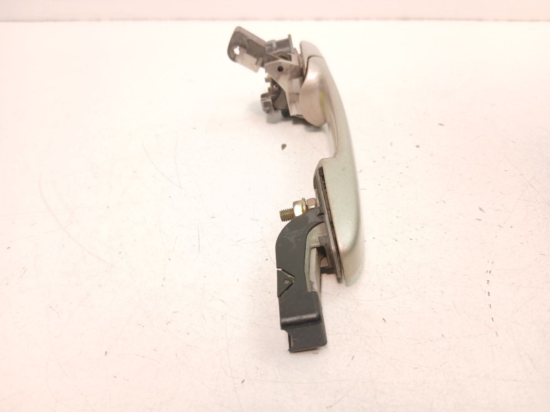 Recambio de manilla delantera izquierda para mazda 3 (bk) 1.6 di turbo referencia OEM IAM GJ6A59410E28  