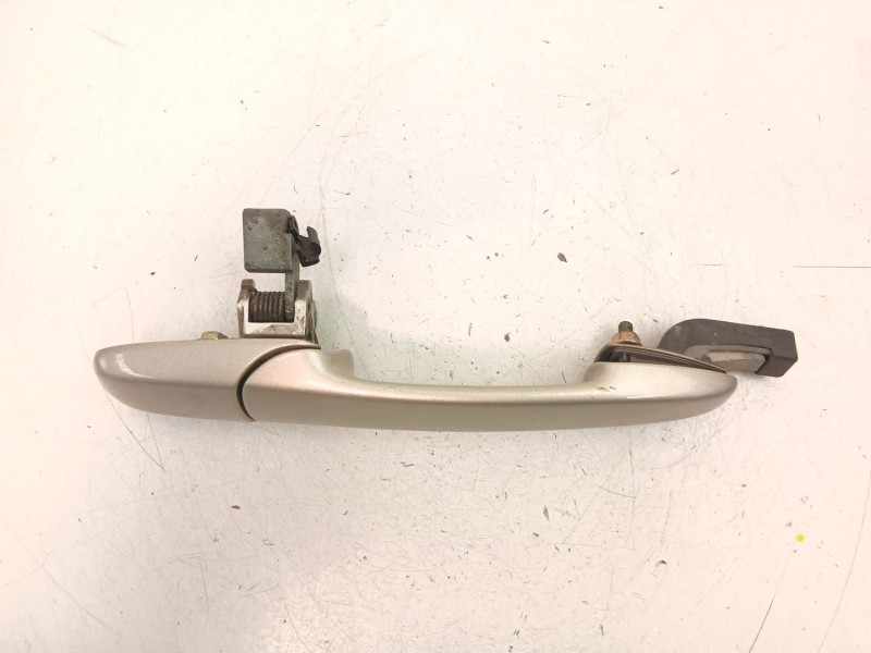 Recambio de manilla delantera derecha para mazda 3 (bk) 1.6 di turbo referencia OEM IAM GJ6A58410D28  