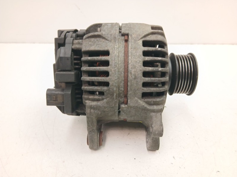 Recambio de alternador para seat toledo ii (1m2) 1.6 16v referencia OEM IAM 028903028D 0124325003 