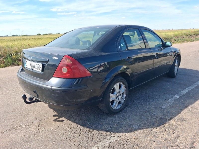 ford mondeo iii sedán (b4y) del año 2001