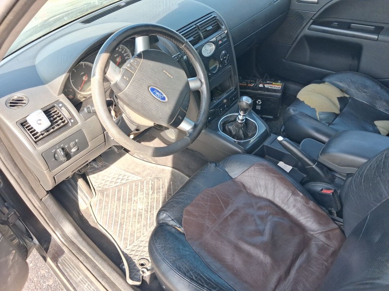 ford mondeo iii sedán (b4y) del año 2001