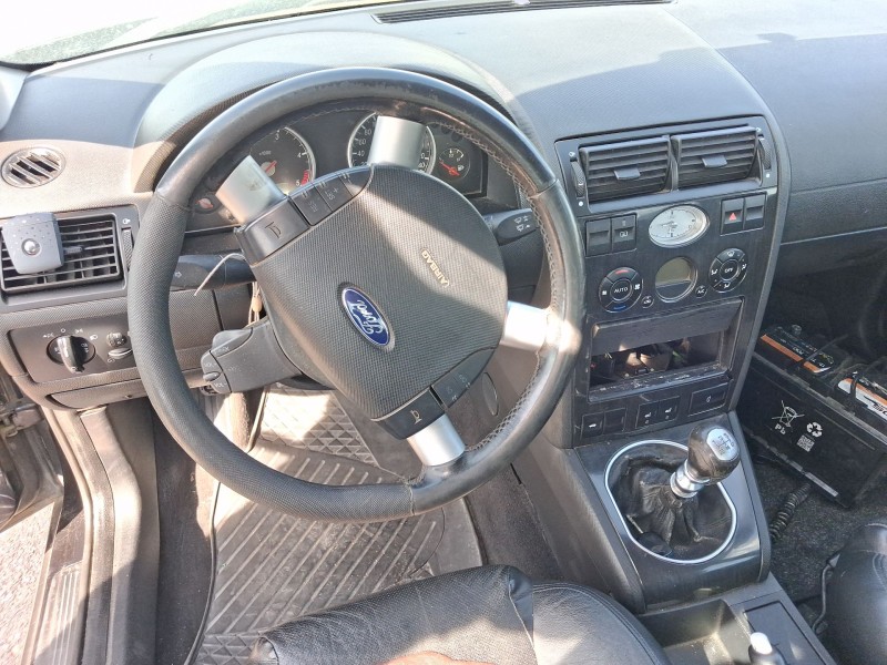 ford mondeo iii sedán (b4y) del año 2001