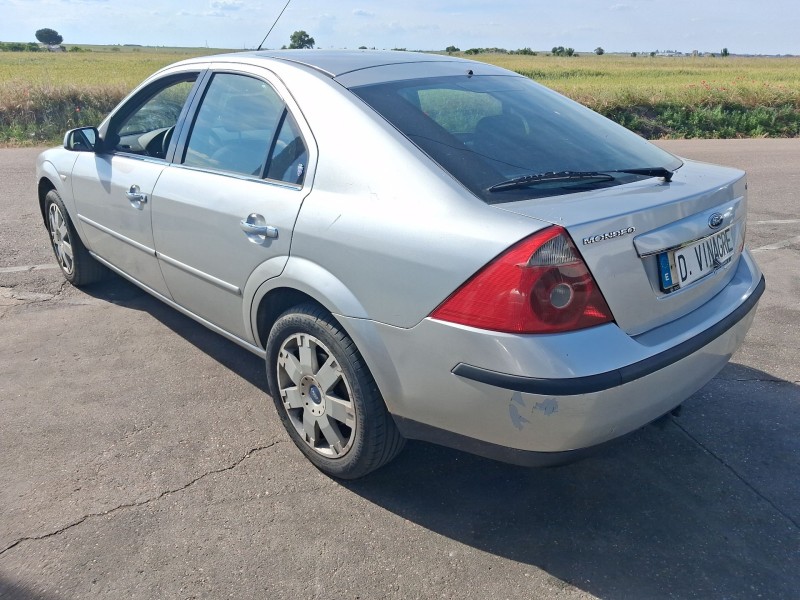 ford mondeo iii sedán (b4y) del año 2004