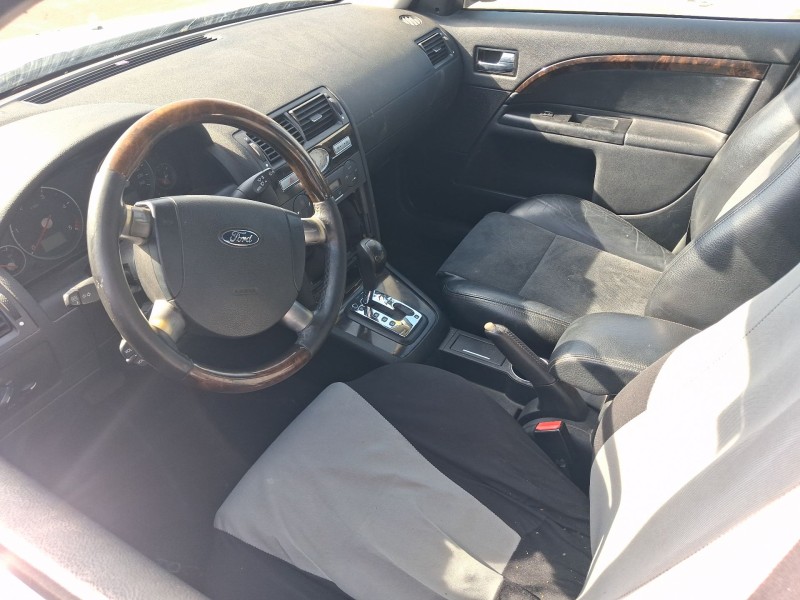 ford mondeo iii sedán (b4y) del año 2004