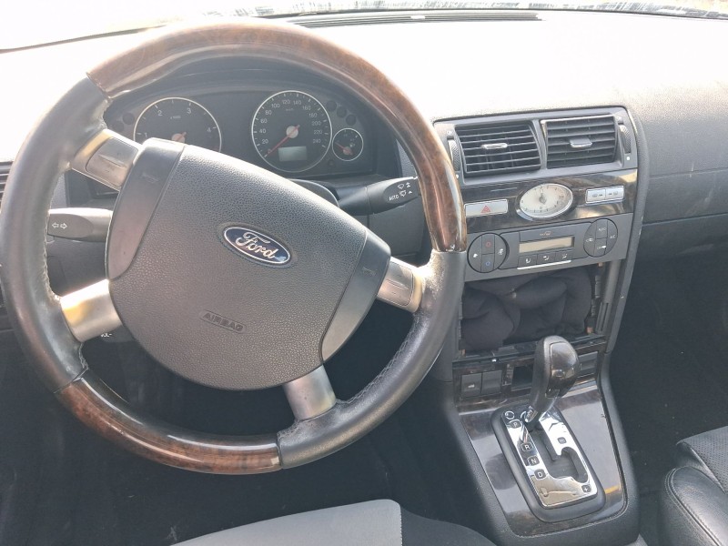 ford mondeo iii sedán (b4y) del año 2004