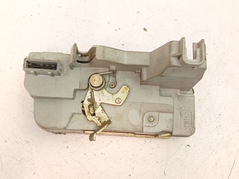 Recambio de cerradura puerta trasera derecha para peugeot 307 break (3e) 1.6 16v referencia OEM IAM 9138C0  