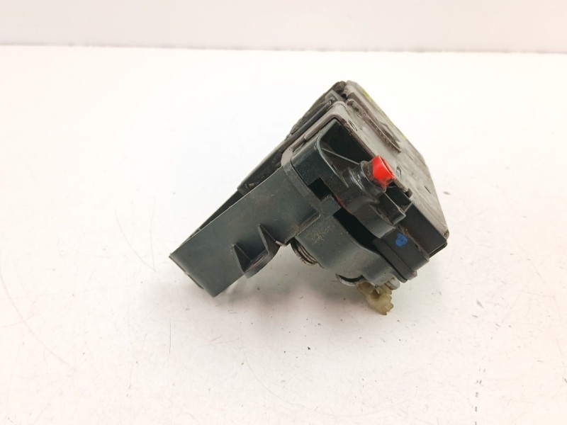 Recambio de cerradura puerta trasera derecha para opel astra h (a04) 1.7 cdti (l48) referencia OEM IAM 13210739  