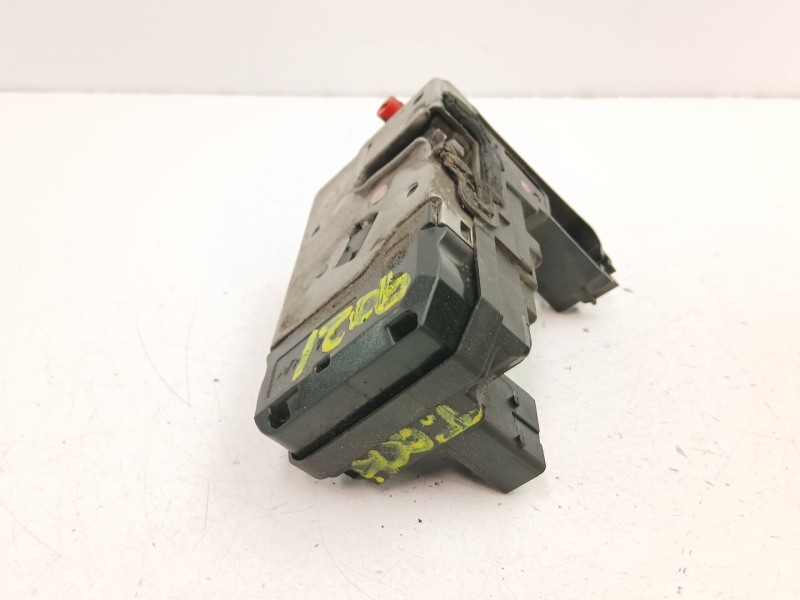 Recambio de cerradura puerta trasera derecha para opel astra h (a04) 1.7 cdti (l48) referencia OEM IAM 13210739  