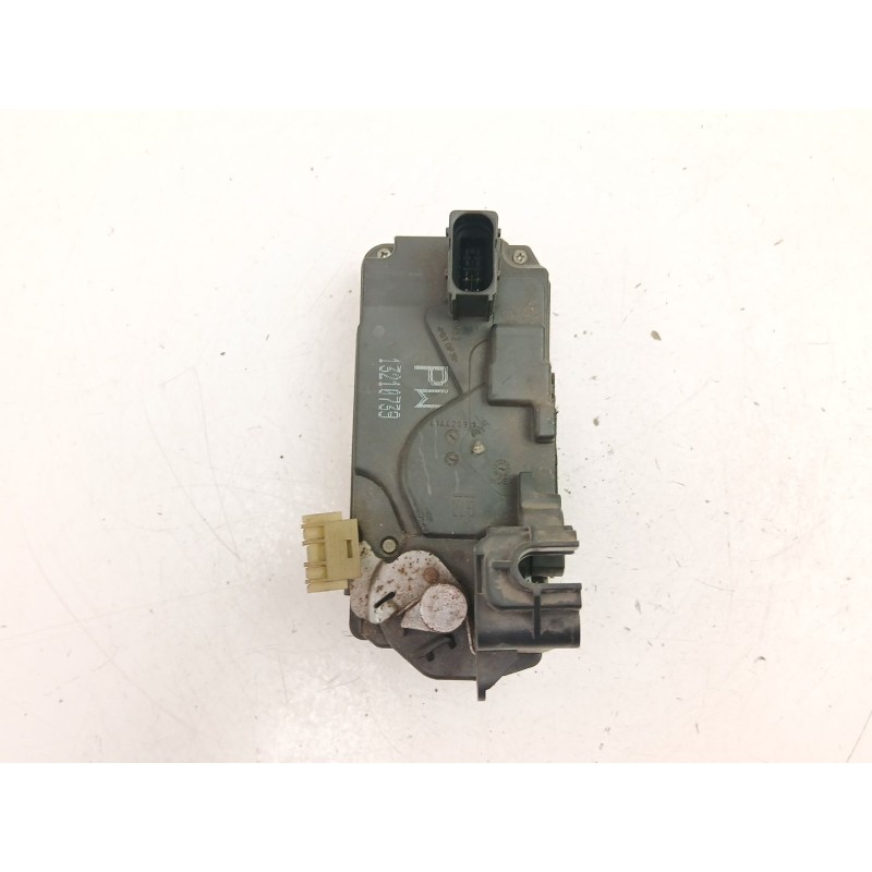 Recambio de cerradura puerta trasera derecha para opel astra h (a04) 1.7 cdti (l48) referencia OEM IAM 13210739  