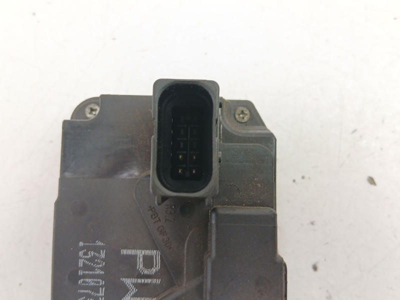 Recambio de cerradura puerta trasera derecha para opel astra h (a04) 1.7 cdti (l48) referencia OEM IAM 13210739  