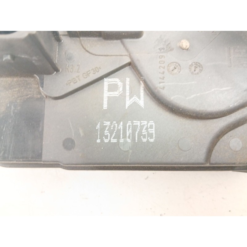 Recambio de cerradura puerta trasera derecha para opel astra h (a04) 1.7 cdti (l48) referencia OEM IAM 13210739  