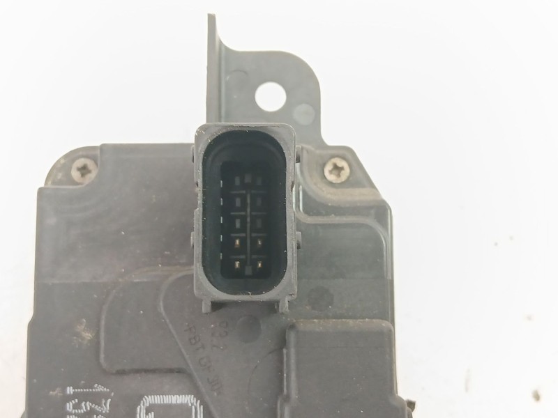Recambio de cerradura puerta delantera derecha para opel astra h (a04) 1.7 cdti (l48) referencia OEM IAM 13210749  