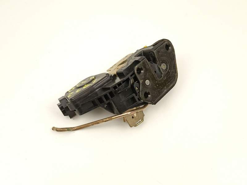 Recambio de cerradura puerta delantera derecha para hyundai tucson 2.0 td -4ea referencia OEM IAM 813202E000  