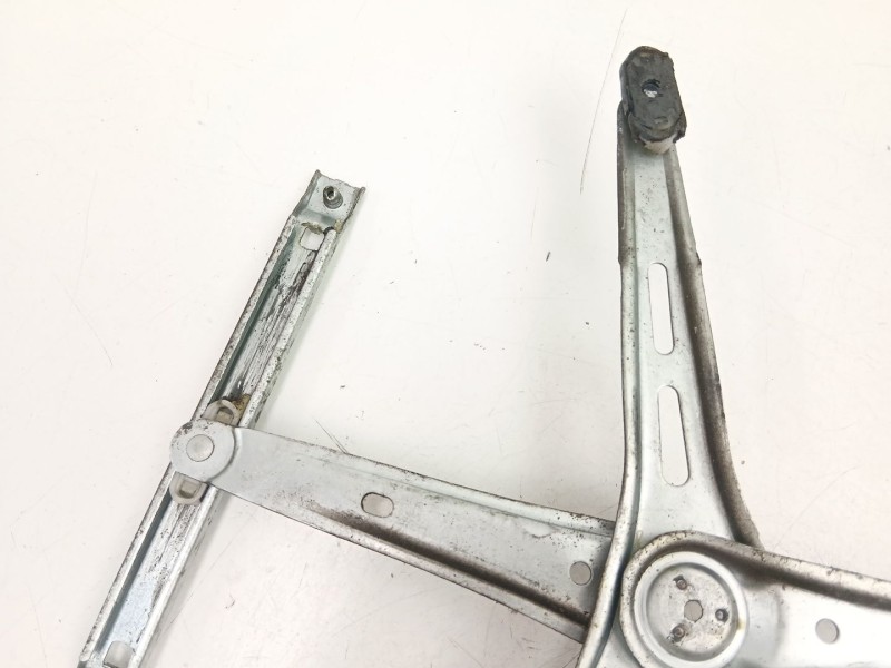Recambio de elevalunas delantero izquierdo para opel astra h (a04) 1.7 cdti (l48) referencia OEM IAM 13100417  13100405
