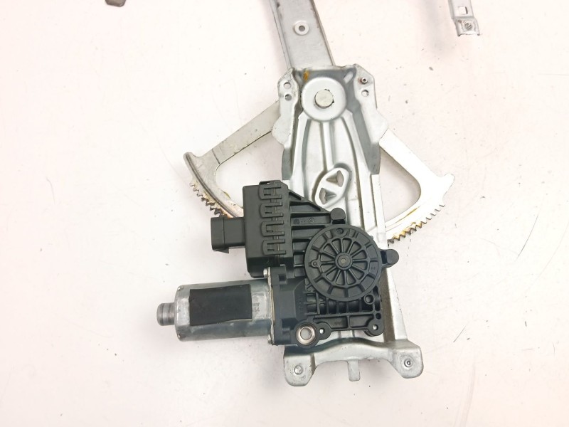 Recambio de elevalunas delantero izquierdo para opel astra h (a04) 1.7 cdti (l48) referencia OEM IAM 13100417  13100405