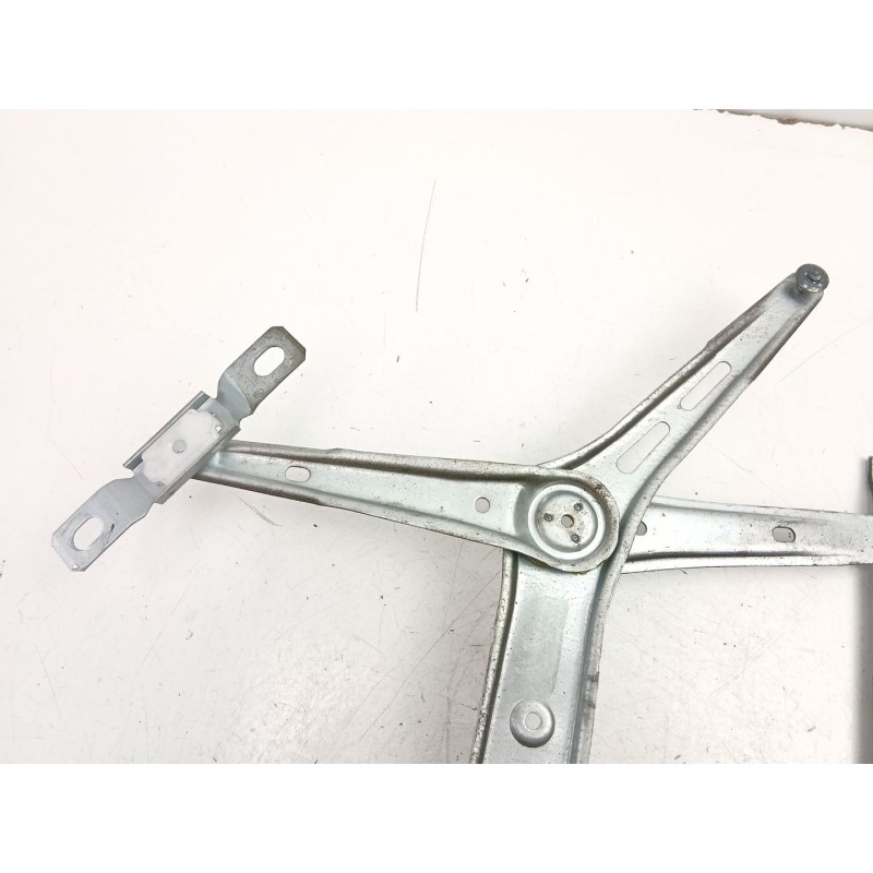 Recambio de elevalunas delantero derecho para opel astra h (a04) 1.7 cdti (l48) referencia OEM IAM 13100418  13100406