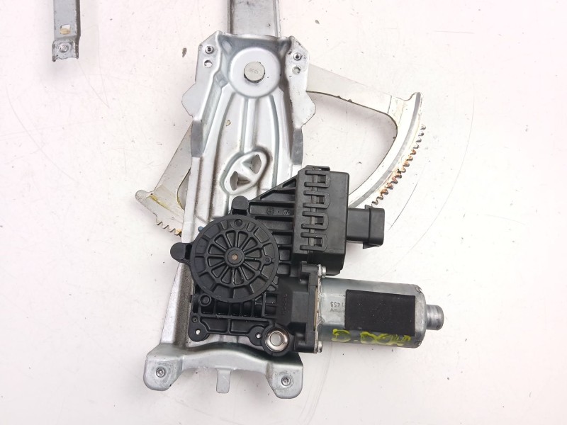 Recambio de elevalunas delantero derecho para opel astra h (a04) 1.7 cdti (l48) referencia OEM IAM 13100418  13100406