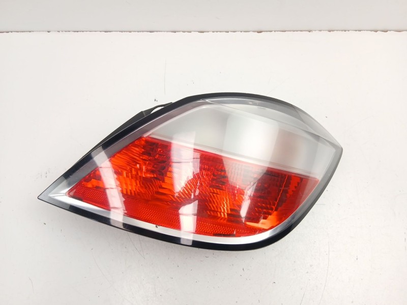 Recambio de piloto trasero derecho para opel astra h (a04) 1.7 cdti (l48) referencia OEM IAM 24451837  