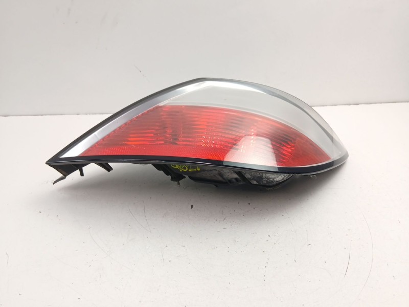 Recambio de piloto trasero derecho para opel astra h (a04) 1.7 cdti (l48) referencia OEM IAM 24451837  
