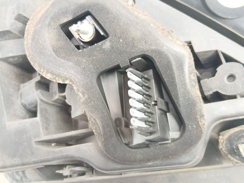 Recambio de piloto trasero derecho para opel astra h (a04) 1.7 cdti (l48) referencia OEM IAM 24451837  