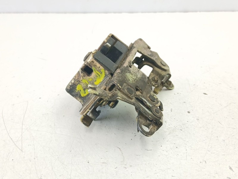 Recambio de cerradura puerta trasera izquierda para daewoo aranos 2.0 referencia OEM IAM 90159254  