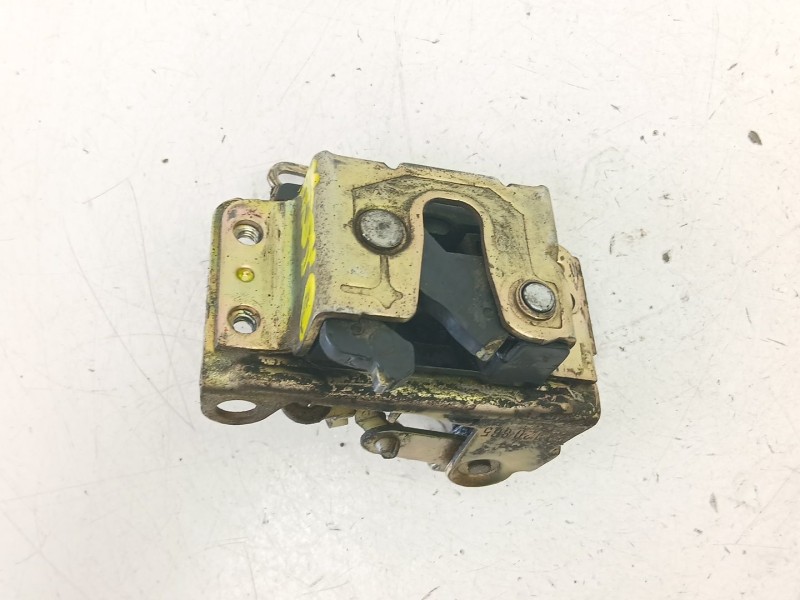 Recambio de cerradura puerta delantera derecha para daewoo aranos 2.0 referencia OEM IAM 90120865  