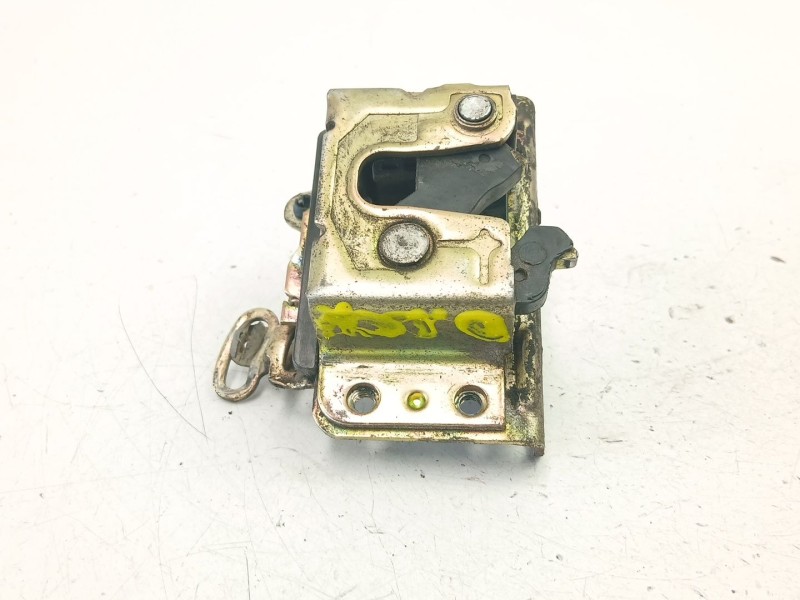 Recambio de cerradura puerta delantera derecha para daewoo aranos 2.0 referencia OEM IAM 90120865  