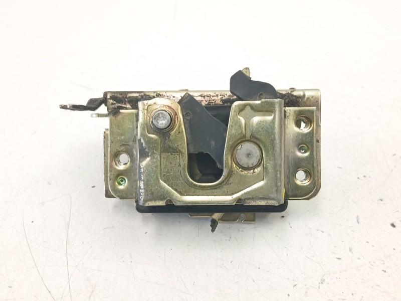 Recambio de cerradura puerta trasera derecha para daewoo aranos 2.0 referencia OEM IAM 90159255  