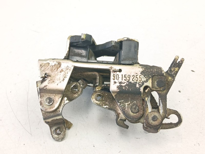 Recambio de cerradura puerta trasera derecha para daewoo aranos 2.0 referencia OEM IAM 90159255  