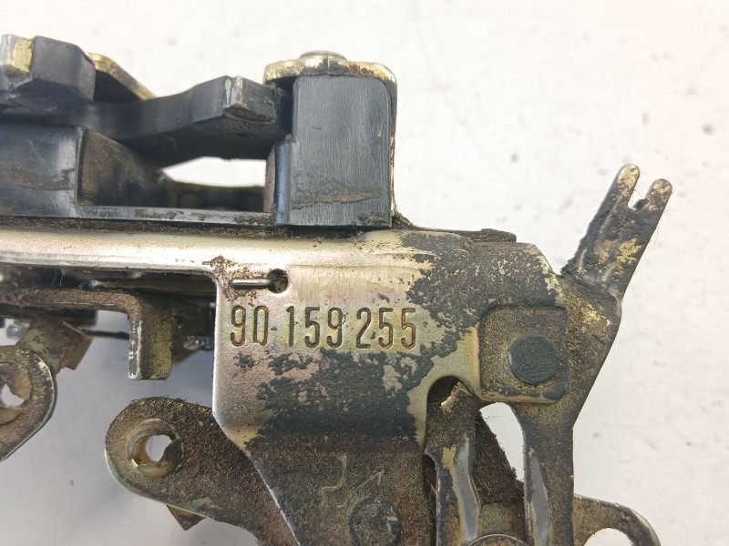 Recambio de cerradura puerta trasera derecha para daewoo aranos 2.0 referencia OEM IAM 90159255  