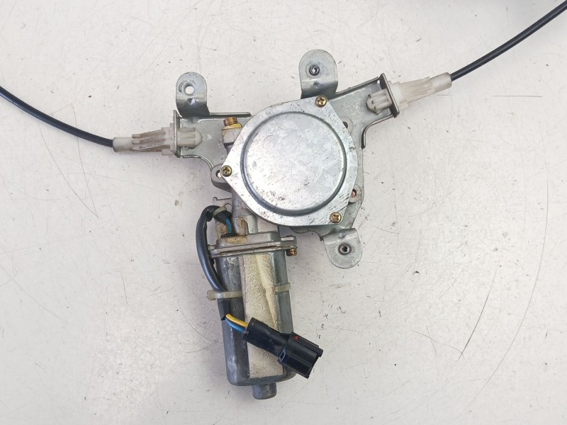 Recambio de elevalunas delantero derecho para daewoo aranos 2.0 referencia OEM IAM 96168984  