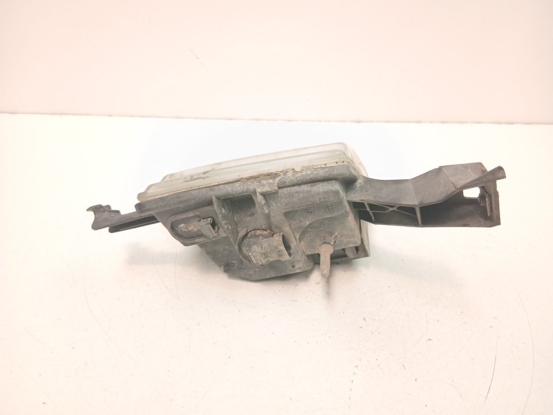 Recambio de antiniebla derecho para peugeot 407 (6d_) 2.0 hdi 135 (6drhrh, 6drhre, 6drhrg, 6drhrj) referencia OEM IAM 9641945480