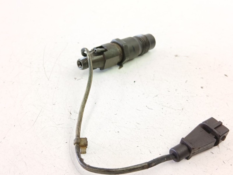 Recambio de inyectores juego para nissan primera (p11) 2.0 td referencia OEM IAM 166002J610 0432217308 166002J600
