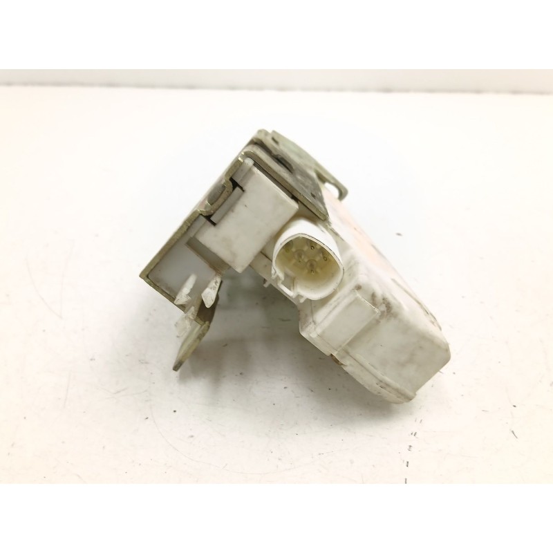 Recambio de cerradura puerta delantera izquierda para ford mondeo ii sedán (bfp) 1.8 td referencia OEM IAM 95BBF213A65LA  