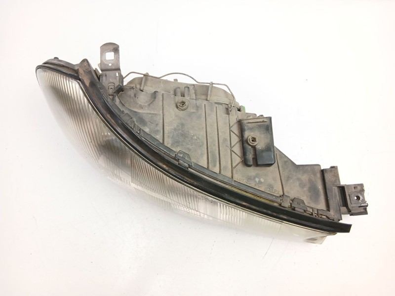 Recambio de faro derecho para ford mondeo ii sedán (bfp) 1.8 td referencia OEM IAM 98BG13005FD 0301098206 