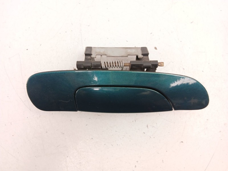 Recambio de manilla trasera derecha para ford mondeo ii sedán (bfp) 1.8 td referencia OEM IAM 93BBF26600AR  