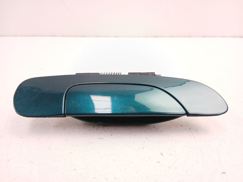 Recambio de manilla trasera derecha para ford mondeo ii sedán (bfp) 1.8 td referencia OEM IAM 93BBF26600AR  