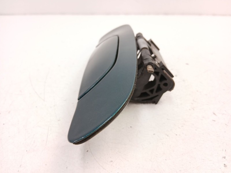 Recambio de manilla trasera derecha para ford mondeo ii sedán (bfp) 1.8 td referencia OEM IAM 93BBF26600AR  