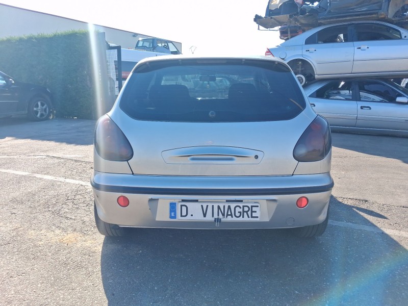 fiat bravo i (182_) del año 2000