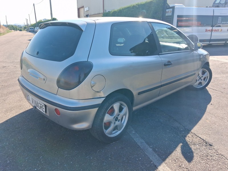 fiat bravo i (182_) del año 2000
