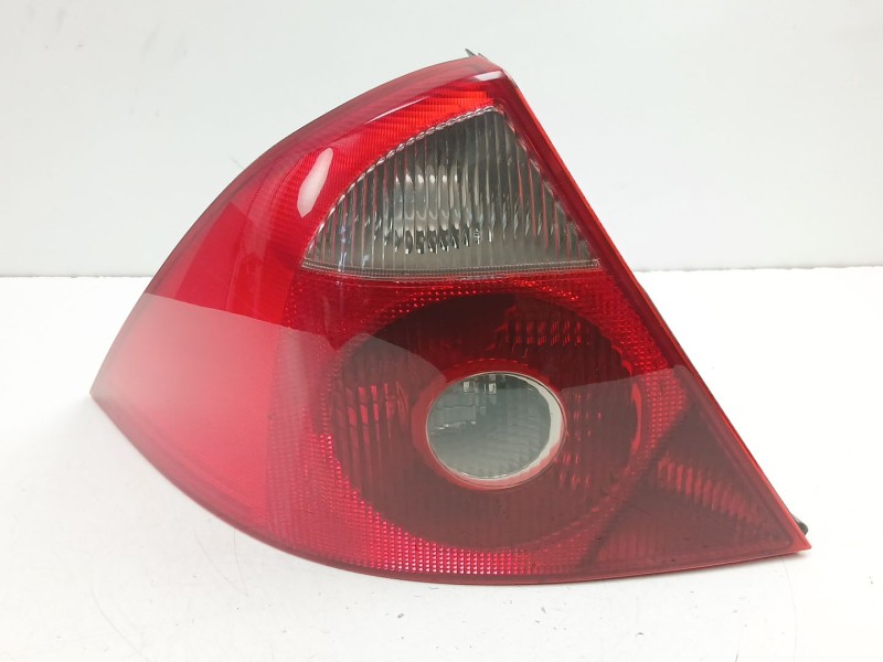 Recambio de piloto trasero izquierdo para ford mondeo iii sedán (b4y) 2.0 tdci referencia OEM IAM 3S7113405A  