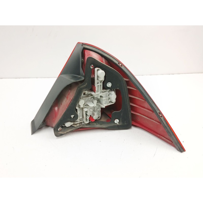 Recambio de piloto trasero izquierdo para ford mondeo iii sedán (b4y) 2.0 tdci referencia OEM IAM 3S7113405A  